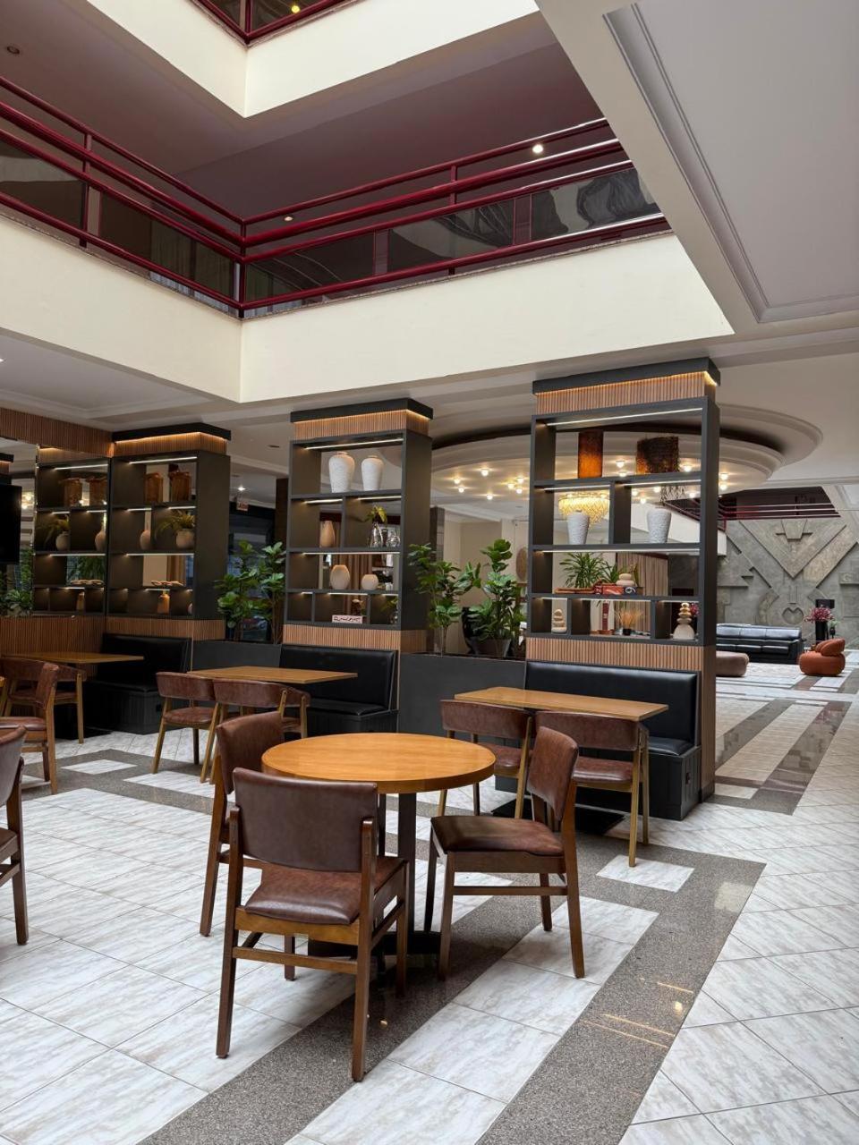 Susin Hotel Мафра Екстериор снимка