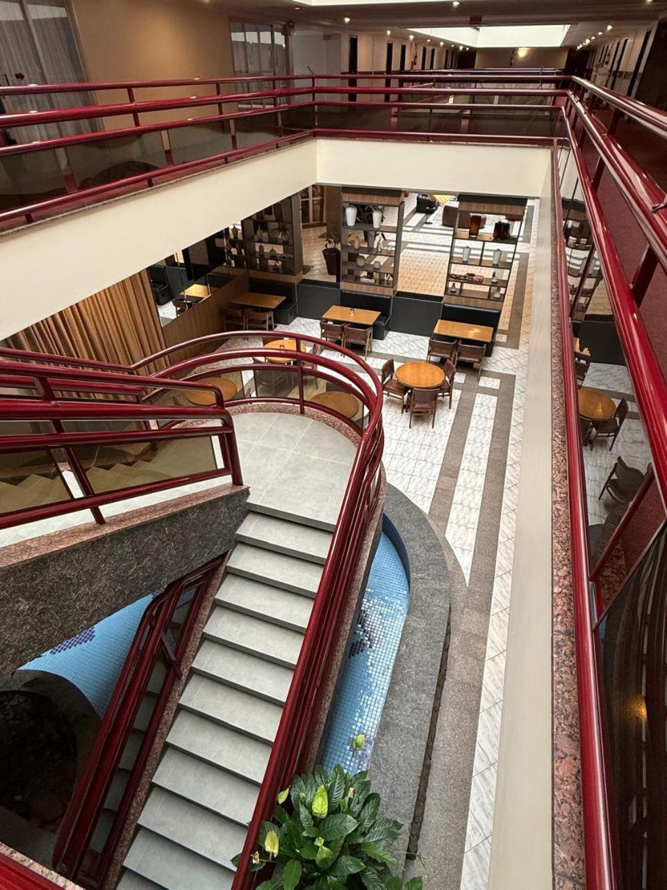 Susin Hotel Мафра Екстериор снимка