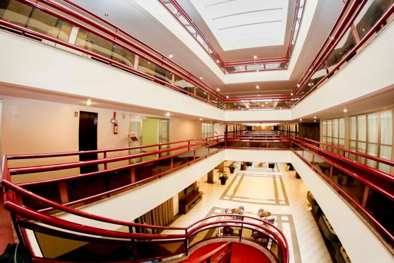 Susin Hotel Мафра Екстериор снимка