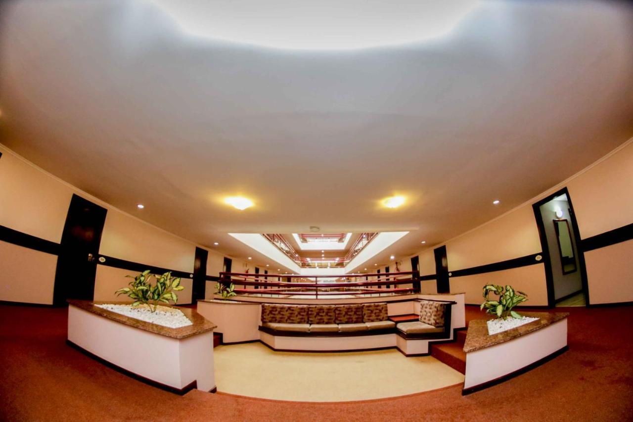 Susin Hotel Мафра Екстериор снимка