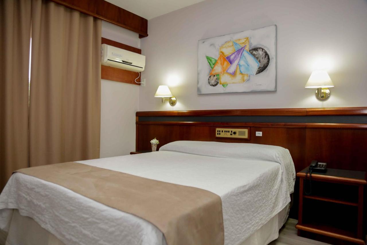 Susin Hotel Мафра Екстериор снимка