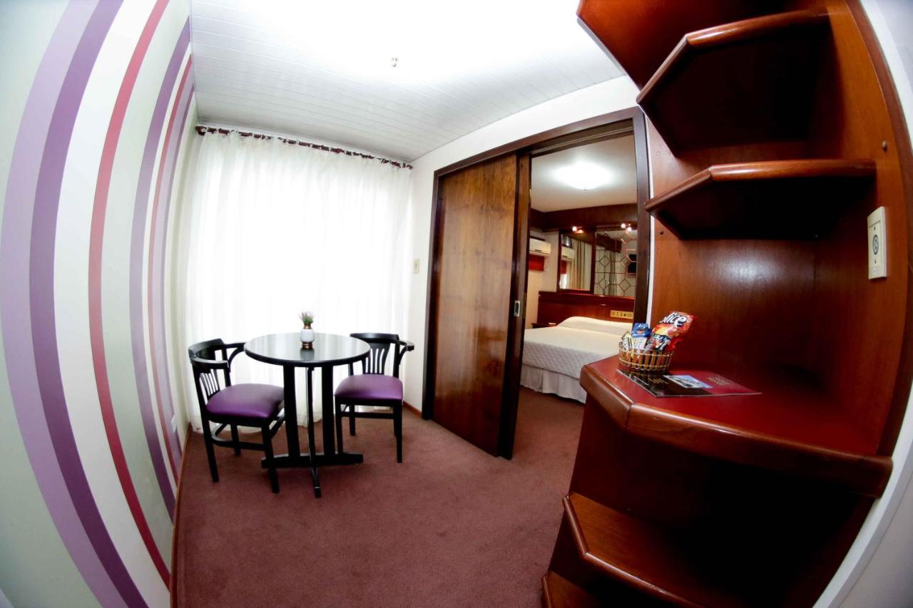 Susin Hotel Мафра Екстериор снимка