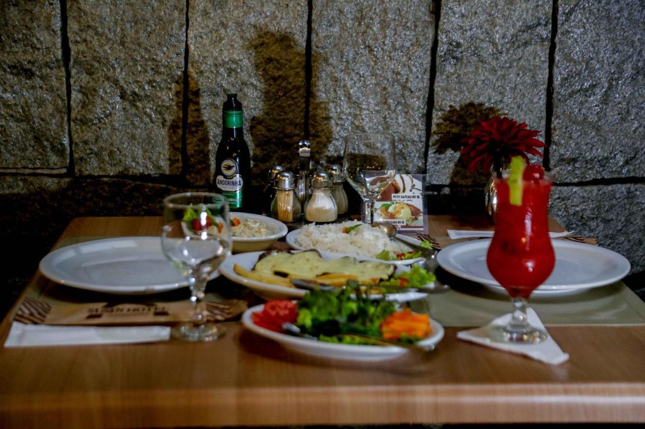 Susin Hotel Мафра Екстериор снимка