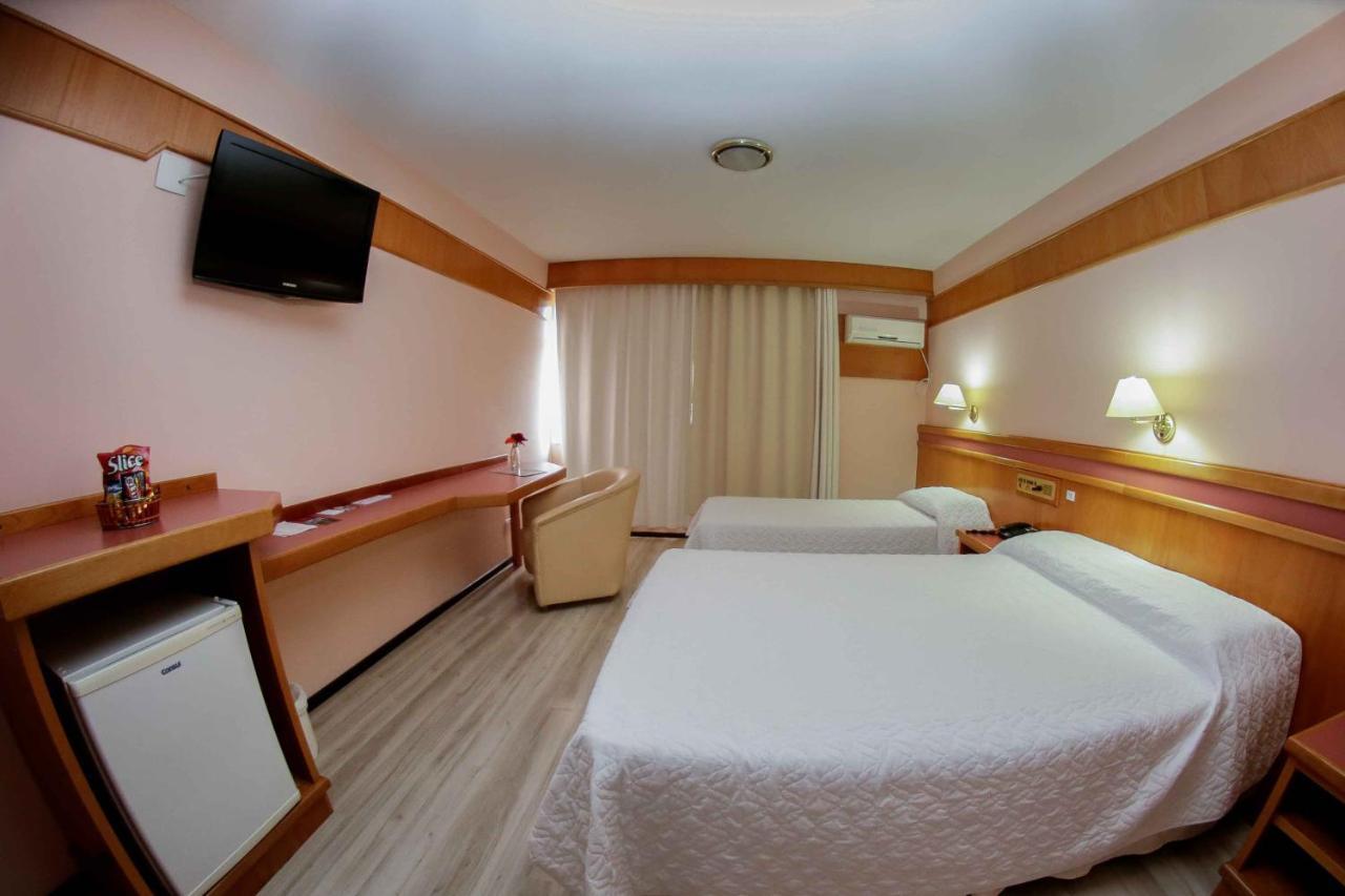 Susin Hotel Мафра Екстериор снимка